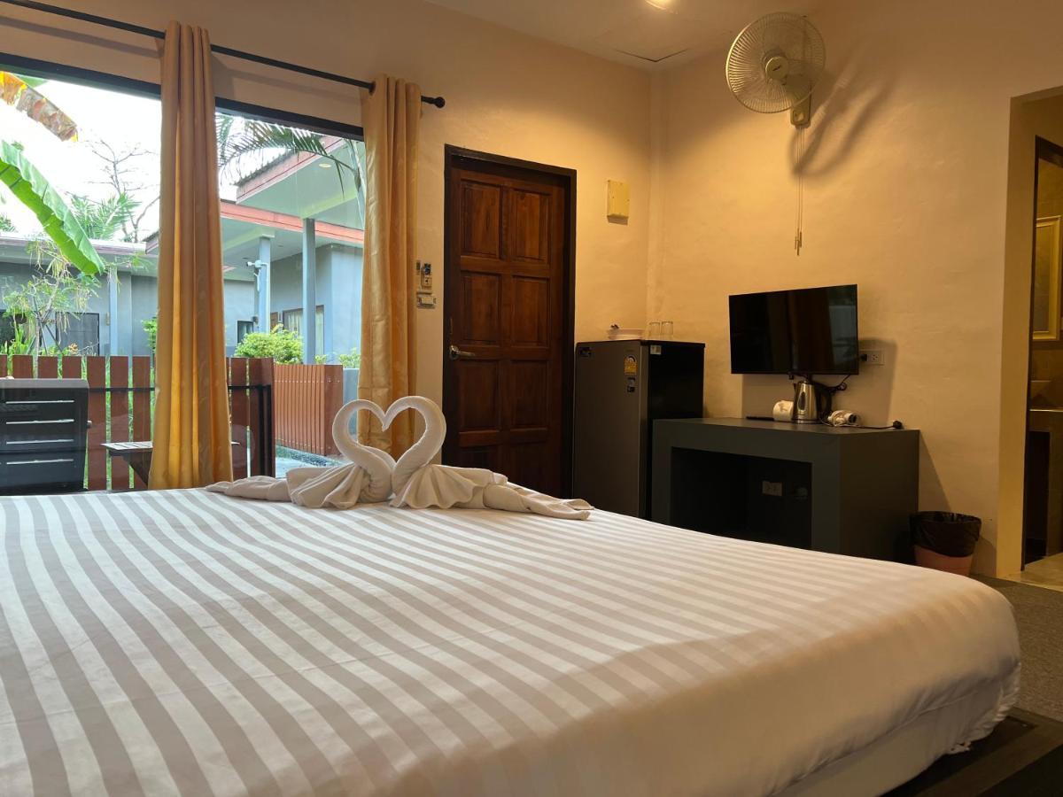 Vivi Hotel Resort Phuket Exterior photo