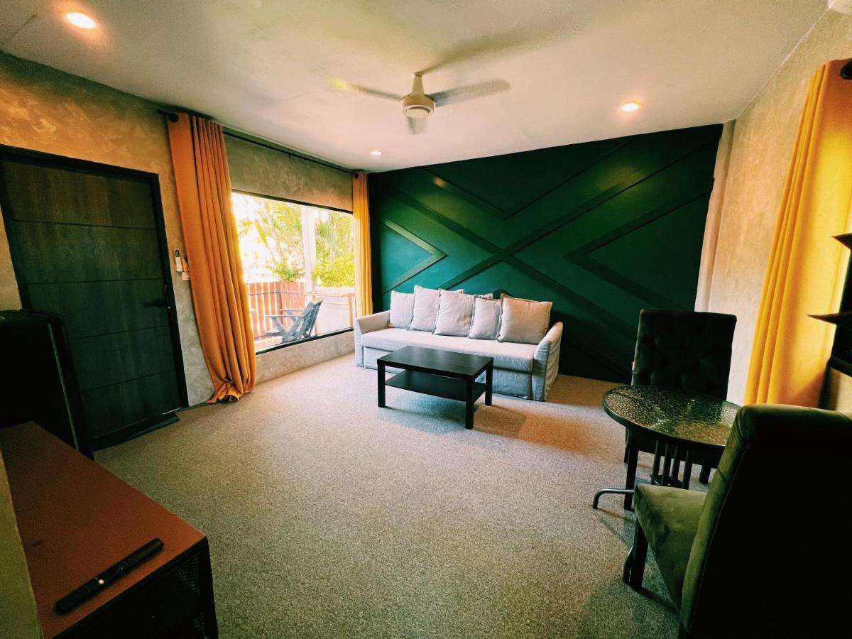 Vivi Hotel Resort Phuket Exterior photo